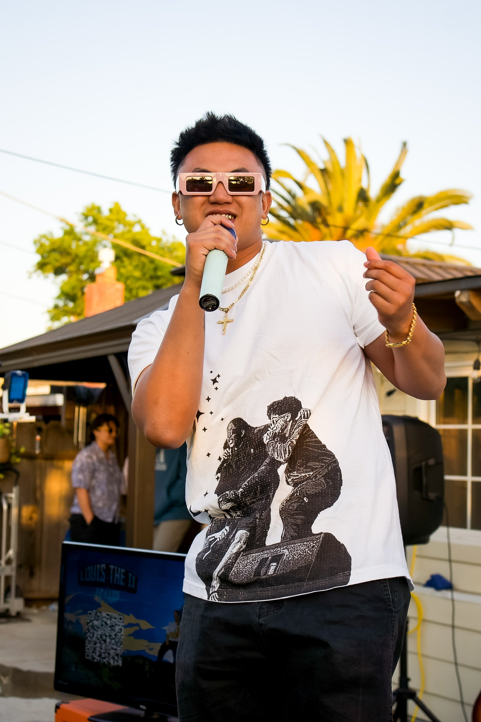 STARS TEE